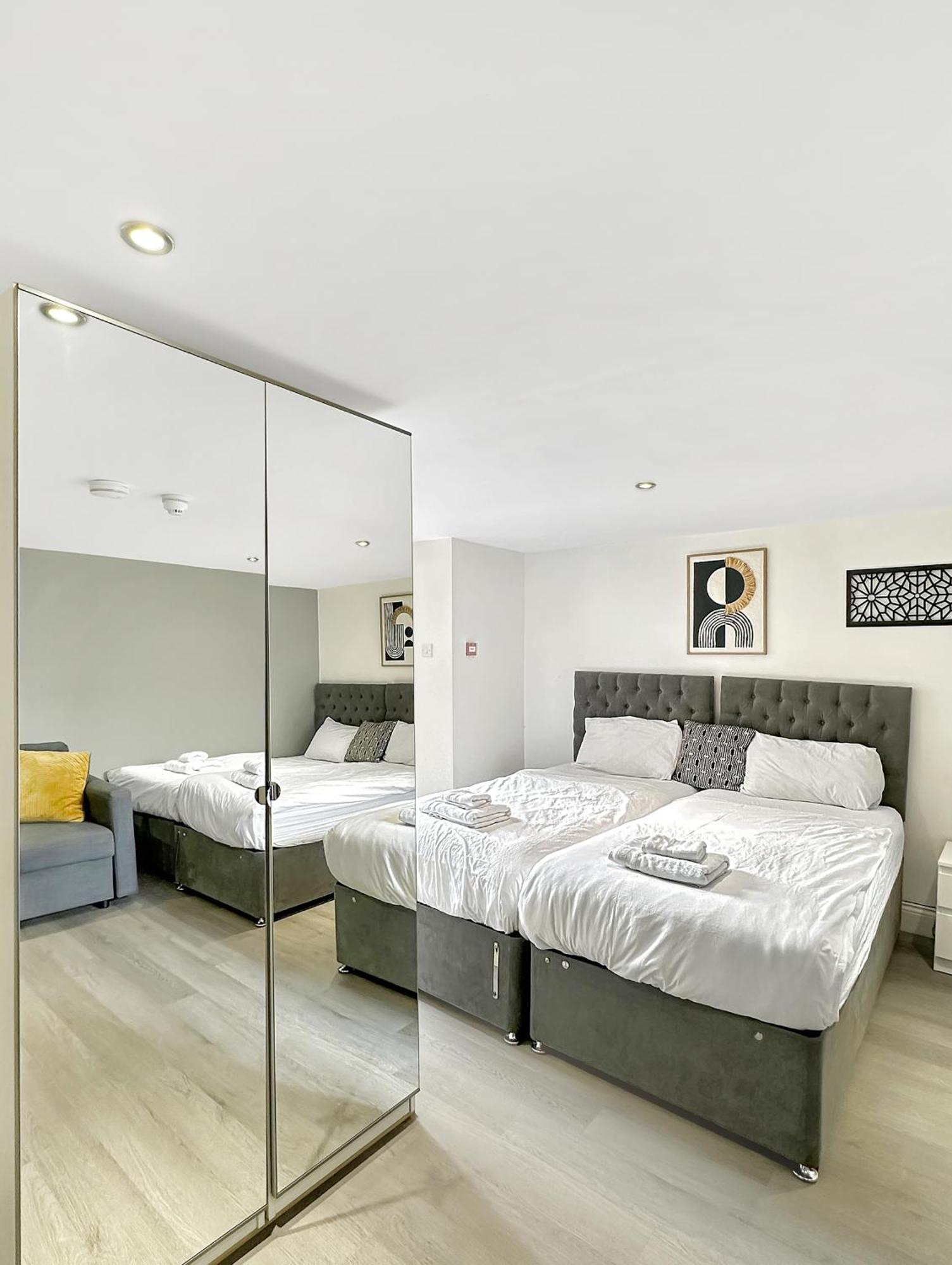 Granada Queen's Promenade Appartement *